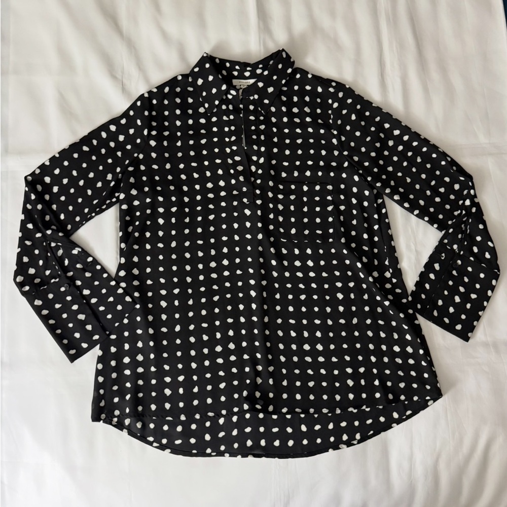 NWT Pleione Black Ivy Dot Pleated Back Chiffon Hi-Low Cut Blouse